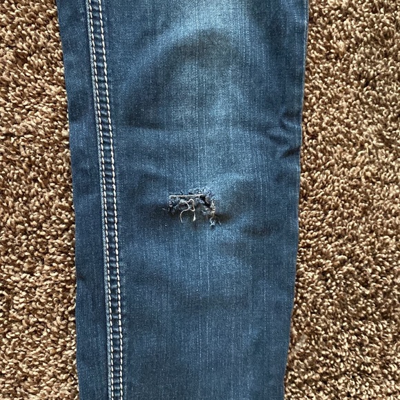 Miss Me JE6033GX Dark Wash
Embellished Jeggings - Picture 4 of 4